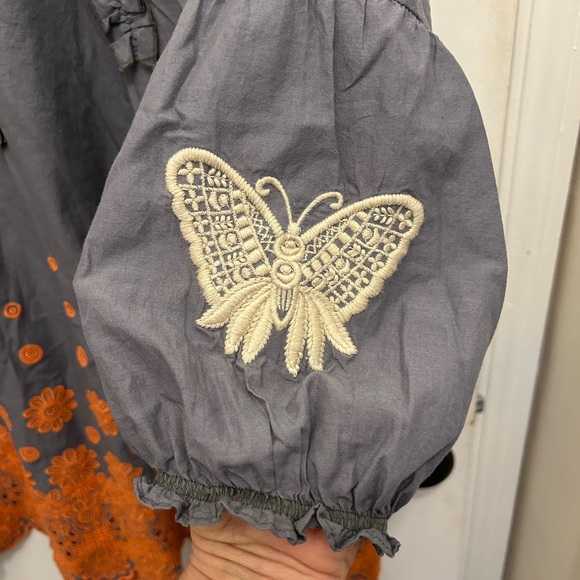 ODD MOLLY 100% COTTON GRAY BLOUSE WITH INTRICATE EMBROIDERY SIZE 2/MEDIUM - Picture 3 of 10